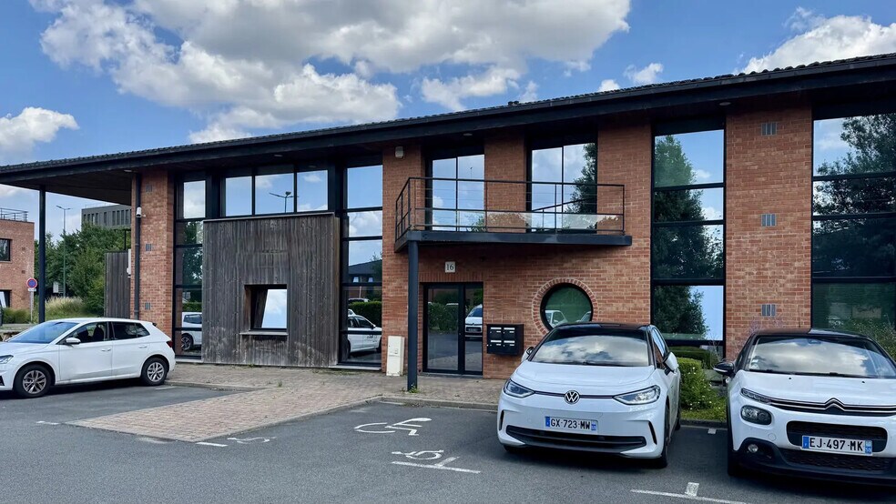 Bureau dans Lezennes à louer - Photo de l’immeuble – Image 1 sur 8