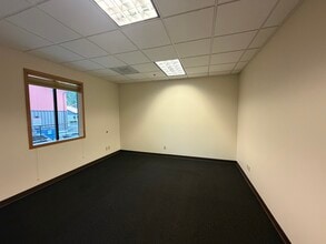 9431 Coppertop Loop NE, Bainbridge Island, WA à louer Photo intérieure– Image 1 sur 6