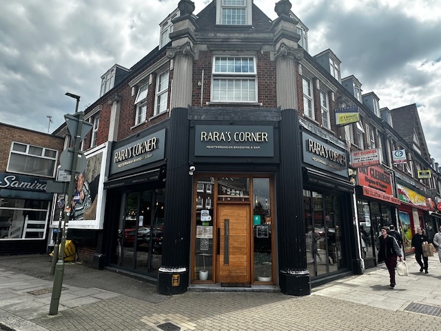 246 Station Rd, Edgware à louer Photo principale– Image 1 sur 2