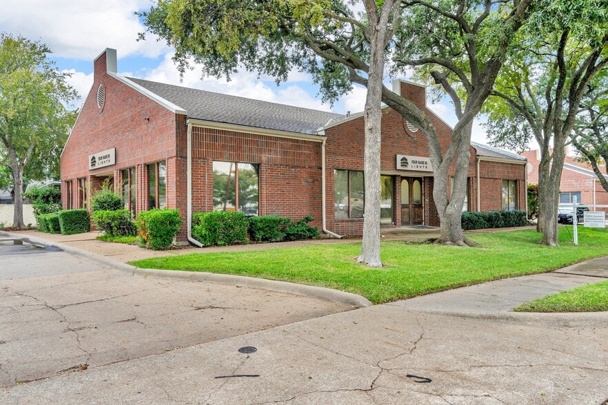 1001 Hampshire Ln, Richardson, TX à louer - Photo principale – Image 1 sur 9