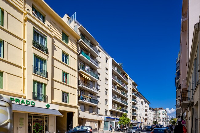 Plus de détails pour 75 Boulevard De La République, Cannes - Logement à vendre