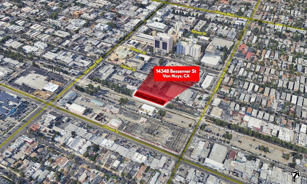 14348 Bessemer St, Van Nuys, CA à louer - Photo de l’immeuble – Image 3 sur 11