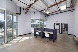 2211 S Hunts Ln, San Bernardino, CA à louer Numérisation 3D Matterport– Image 1 sur 14