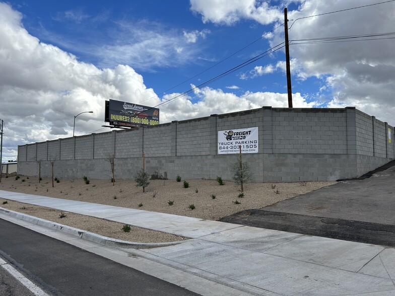 12417 W Glendale Ave, Glendale, AZ à louer - Photo de l’immeuble – Image 3 sur 6