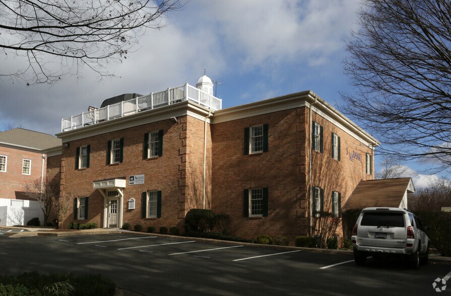 550 Broadview Ave, Warrenton, VA à louer - Photo de l’immeuble – Image 2 sur 4
