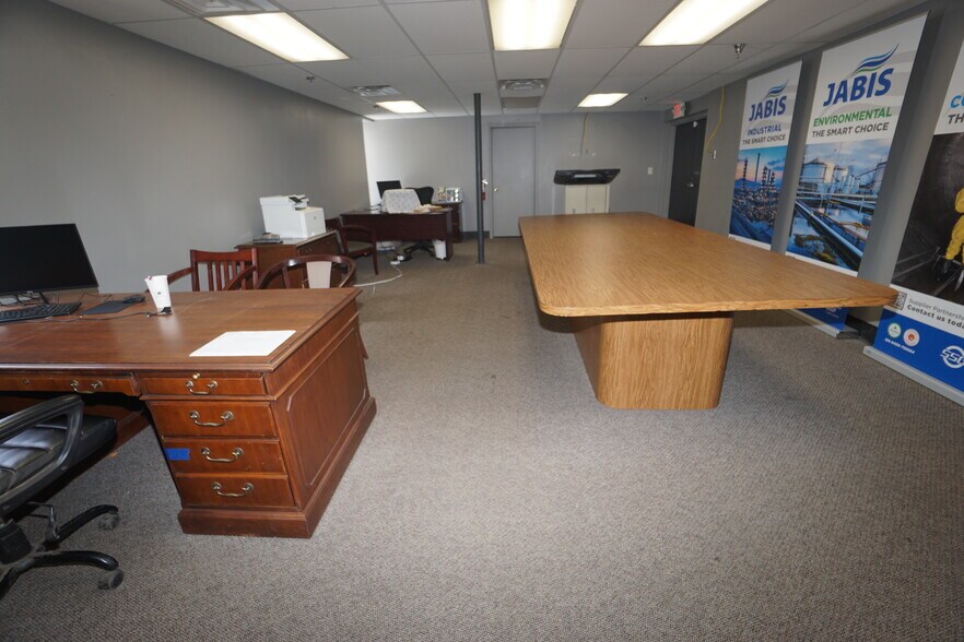 12950 Haggerty Rd, Belleville, MI à louer - Photo intérieure – Image 2 sur 25
