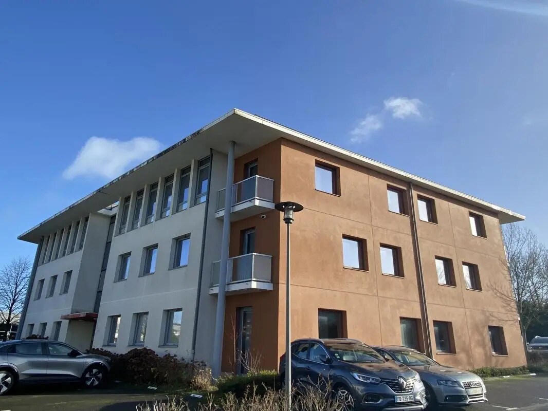 Bureau dans Pacé à louer Photo de l’immeuble– Image 1 sur 8