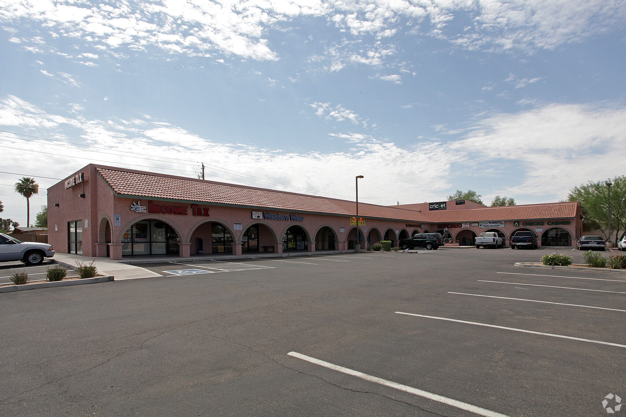 777 N Arizona Ave, Chandler, AZ à louer Photo principale– Image 1 sur 10