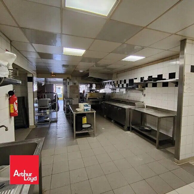 Plus de détails pour Local commercial à vendre