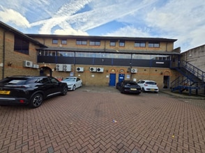 High Rd, Romford à louer Photo de l’immeuble– Image 1 sur 2