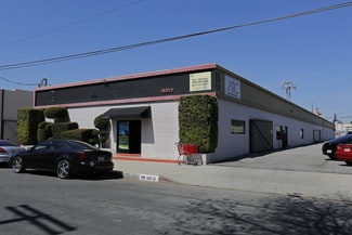Plus de détails pour 15013-15019 Califa St, Van Nuys, CA - Industriel/Logistique à louer