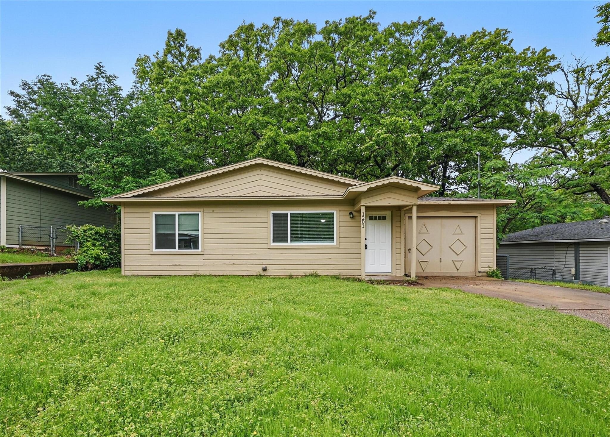 1201 Park Dr, Denison, TX à vendre Photo principale– Image 1 sur 2