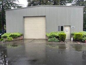 30-36 Mill St, Healdsburg, CA à louer Photo intérieure– Image 2 sur 5
