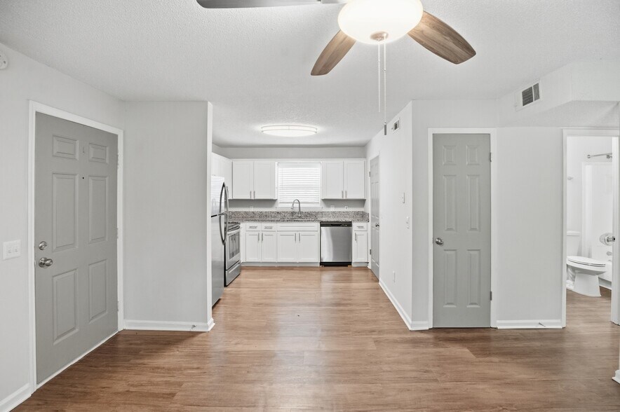 403 3rd St NE, Alabaster, AL à vendre - Photo de l’immeuble – Image 3 sur 49