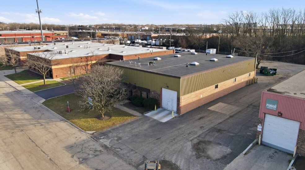 731 Morse Ave, Schaumburg, IL à vendre - Photo de l’immeuble – Image 2 sur 4