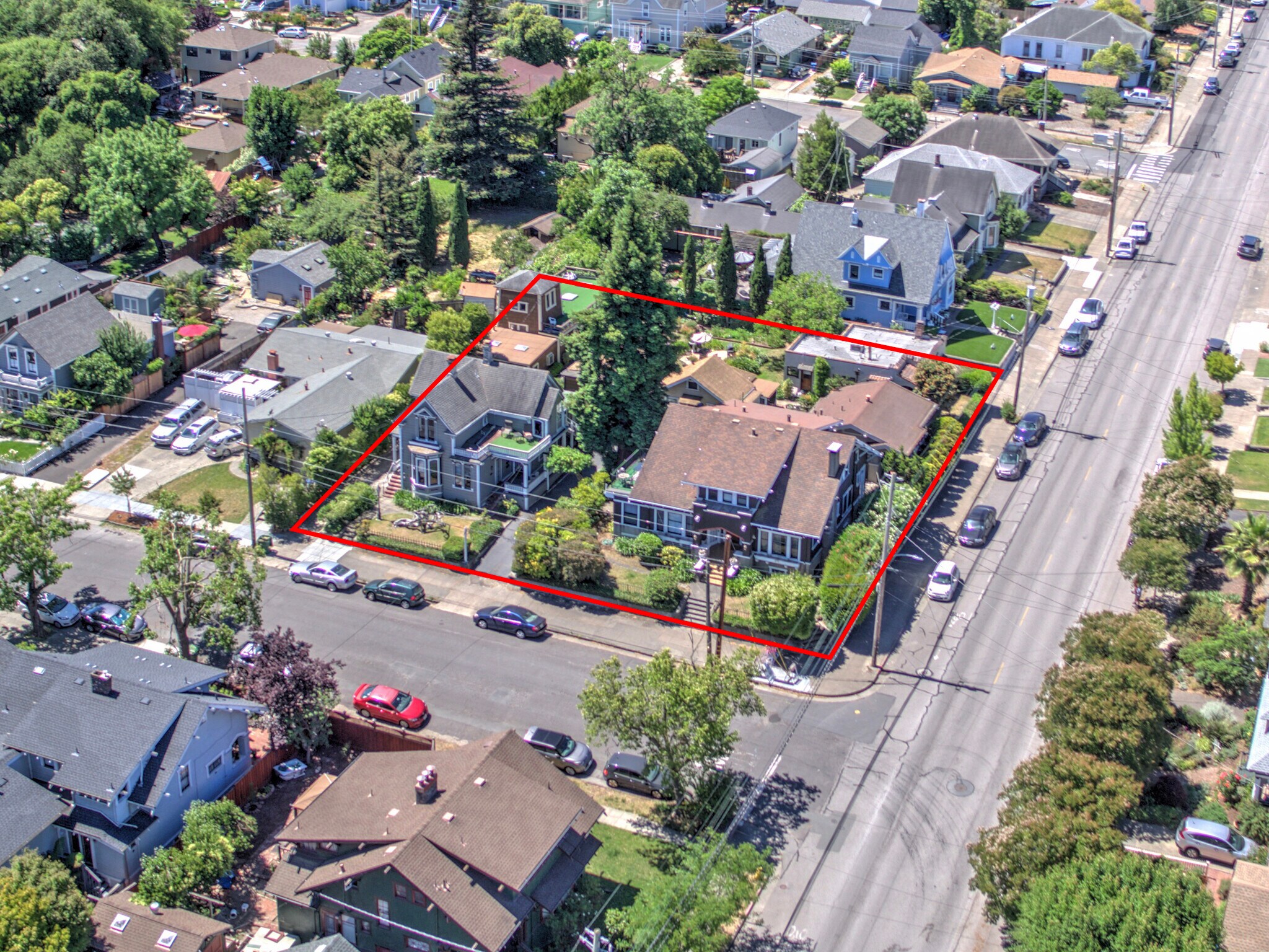 2-10 7th St, Petaluma, CA à vendre Aérien– Image 1 sur 24
