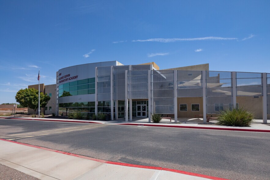 2801 E Southern Ave, Phoenix, AZ à vendre - Photo de l’immeuble – Image 2 sur 30