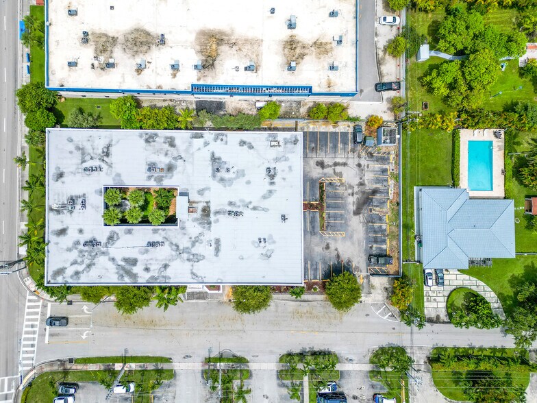 8390 W Flagler St, Miami, FL à louer - Photo de l’immeuble – Image 2 sur 17