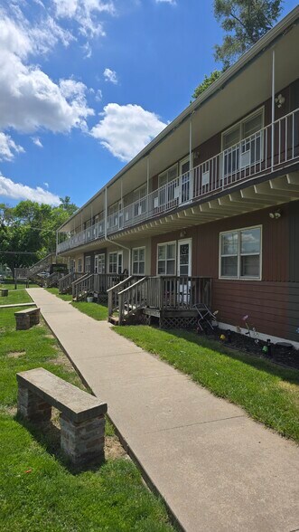 4430 Redman Ave, Omaha, NE à vendre - Photo de l’immeuble – Image 3 sur 7
