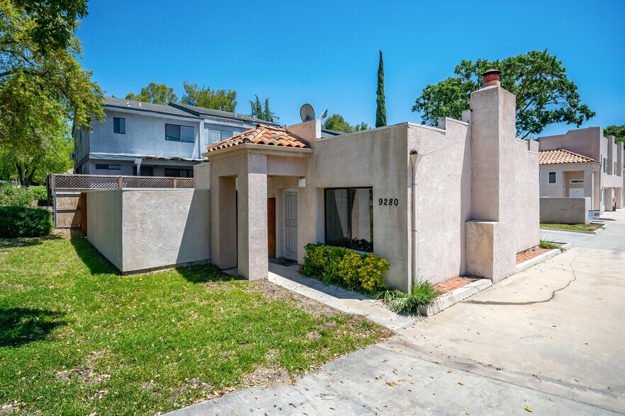 9280 El Bordo Ave, Atascadero, CA à vendre - Photo de l’immeuble – Image 3 sur 111
