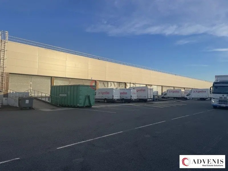 Local d’activités dans Bruges à louer Photo de l’immeuble– Image 1 sur 13