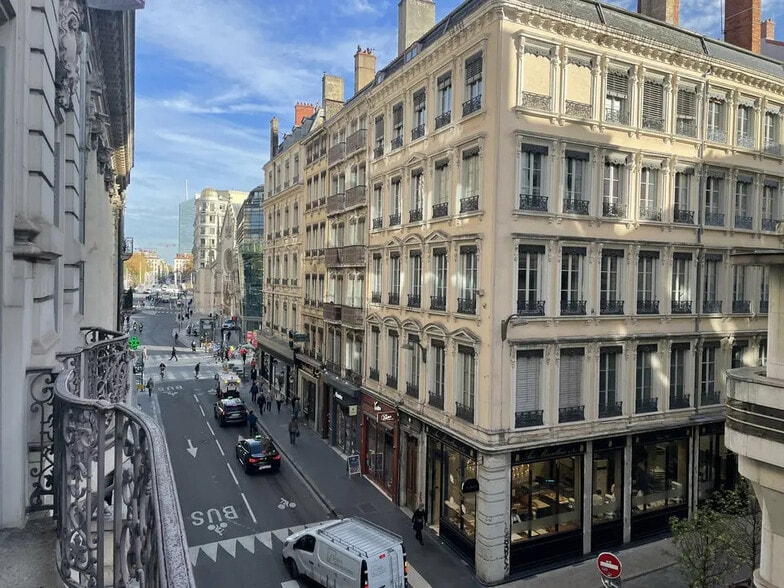 Bureau dans Lyon à louer - Photo de l’immeuble – Image 2 sur 6