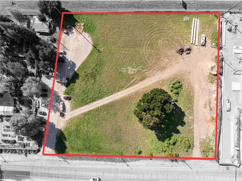 2450 El Camino Real, Atascadero, CA à vendre - Aérien – Image 3 sur 11