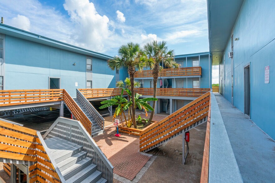 610 Ferry Rd, Galveston, TX à vendre - Photo de l’immeuble – Image 1 sur 66