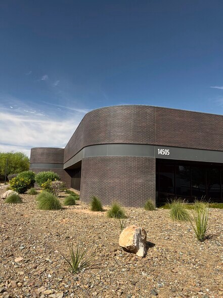 14505 N Hayden Rd, Scottsdale, AZ à louer - Photo de l’immeuble – Image 2 sur 8