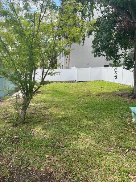 1060 Manatee Ave, Bradenton, FL à vendre - Autre – Image 3 sur 12