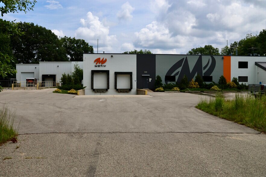 18570 Trimble Ct, Spring Lake, MI à vendre - Photo de l’immeuble – Image 3 sur 3