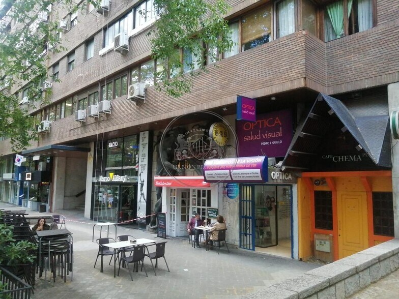 Local commercial dans Madrid, Madrid à louer - Photo de l’immeuble – Image 2 sur 5