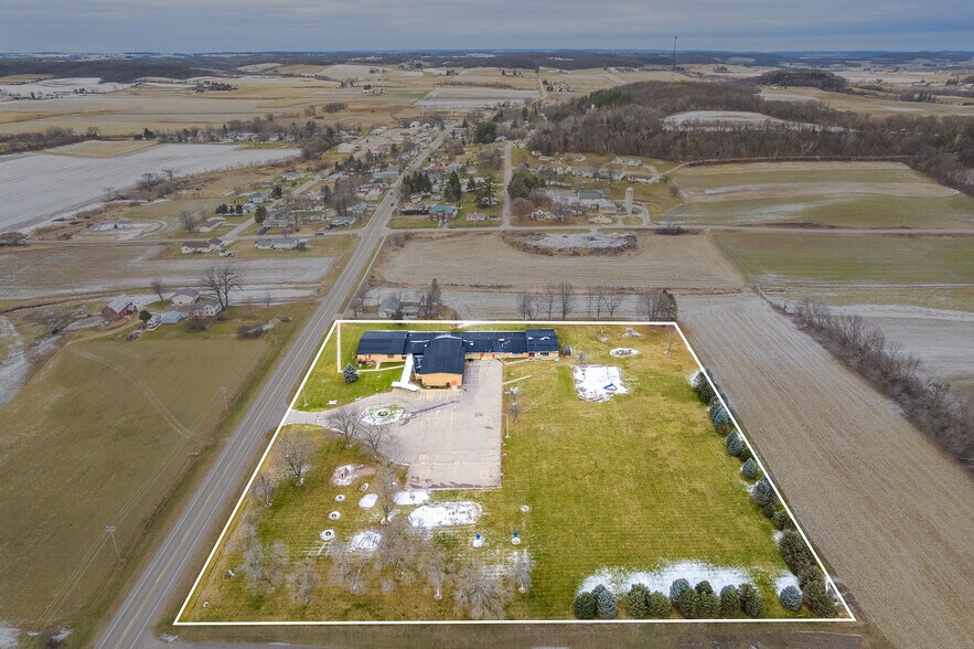 S5864 State Highway 23, Loganville, WI à vendre - Photo principale – Image 2 sur 85