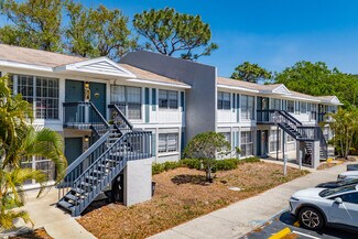 Plus de détails pour 301 Seacrest Dr, Largo, FL - Logement à vendre