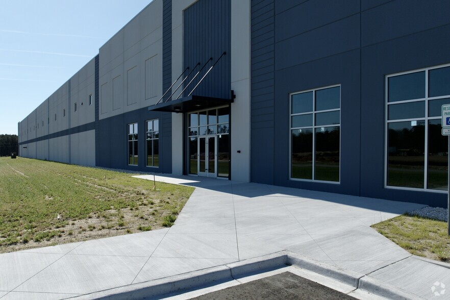 422 Commerce Park Dr, Conway, SC à louer - Photo de l’immeuble – Image 2 sur 4