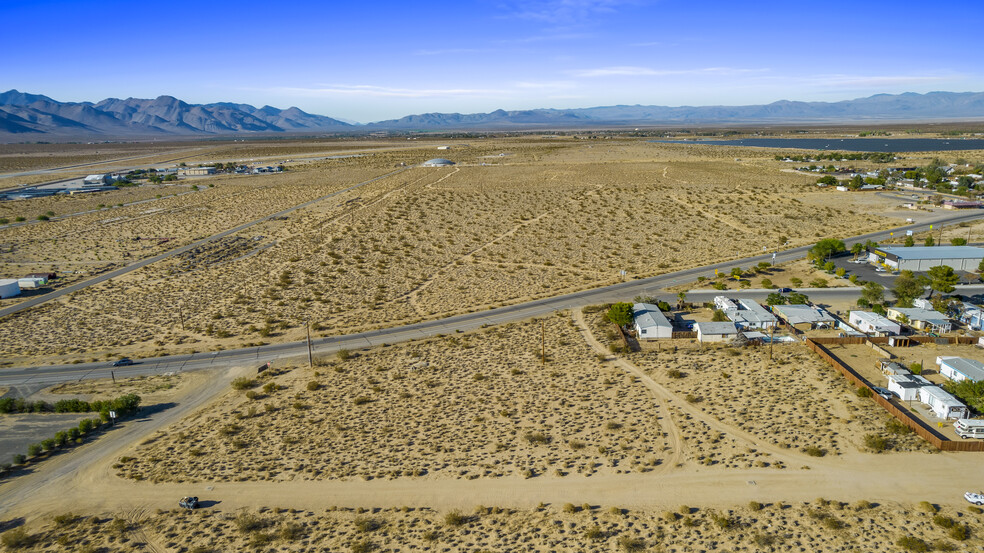 6868 Inyokern Rd, Inyokern, CA à vendre - Photo de l’immeuble – Image 3 sur 7