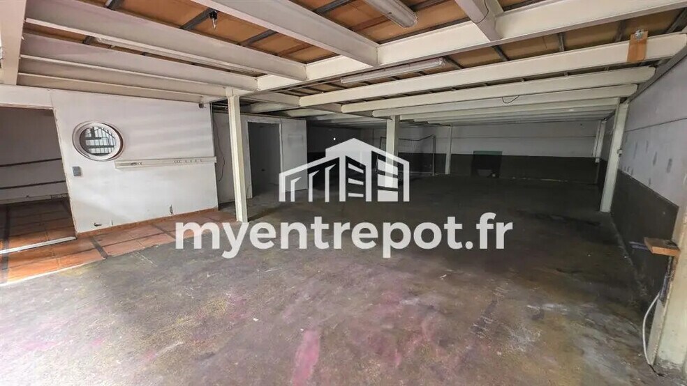 Local d’activités dans Marseille à louer - Photo de l’immeuble – Image 3 sur 7