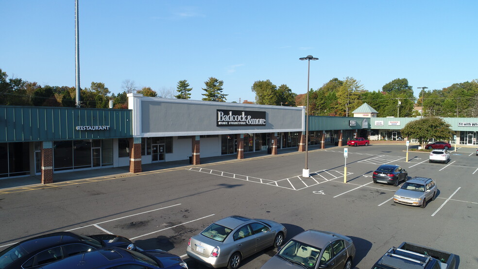 3800 Reynolda Rd, Winston-Salem, NC à louer - Photo de l’immeuble – Image 2 sur 5