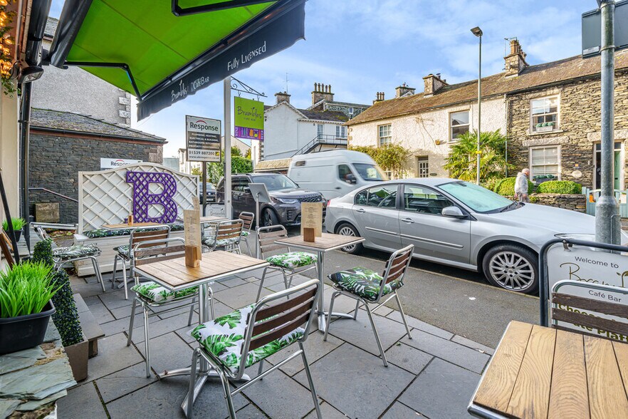 15 Main Rd, Windermere à louer - Photo de l’immeuble – Image 2 sur 4