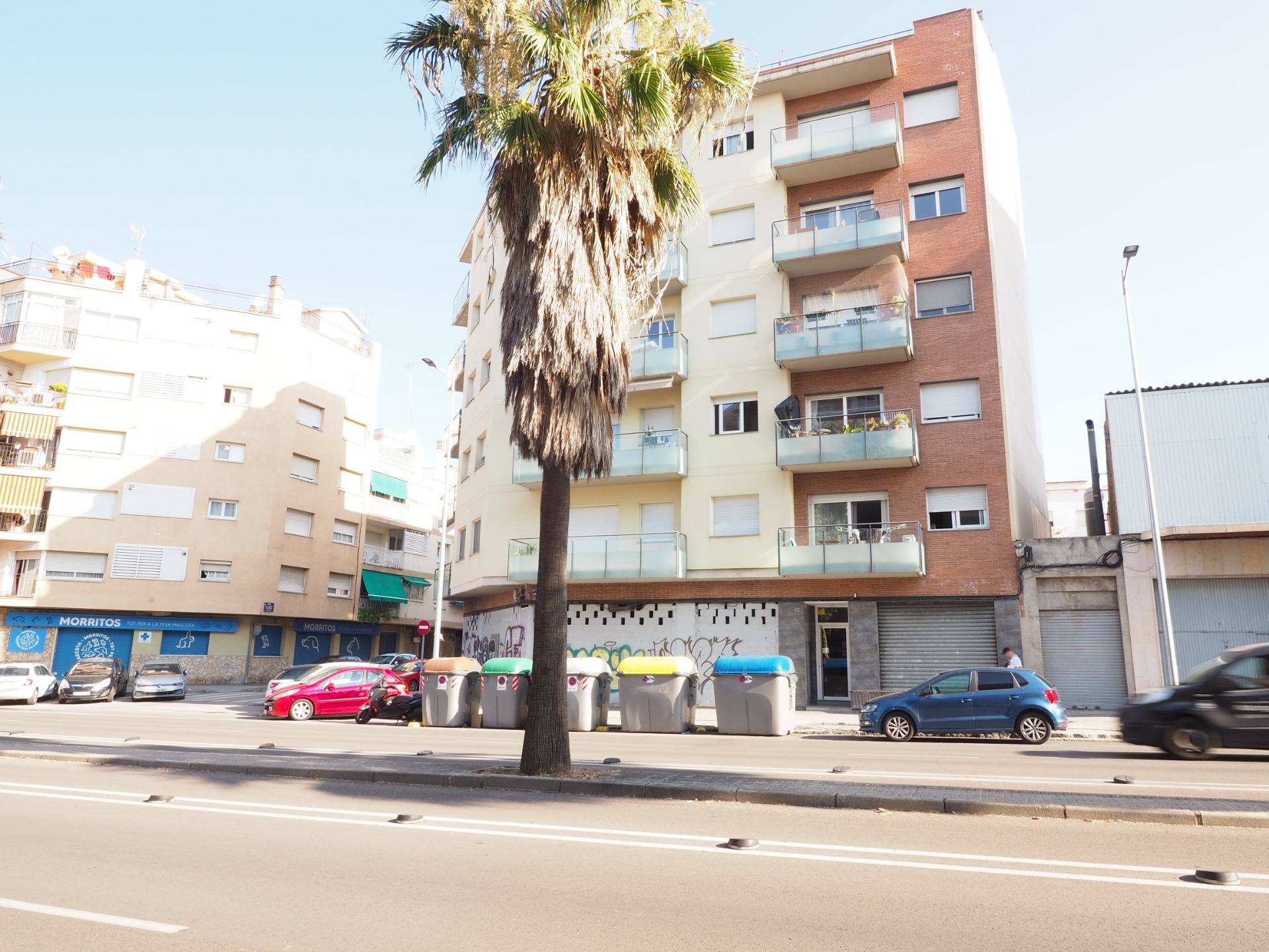 Immeuble residentiel dans Terrassa, Barcelona à vendre Photo de l’immeuble– Image 1 sur 3