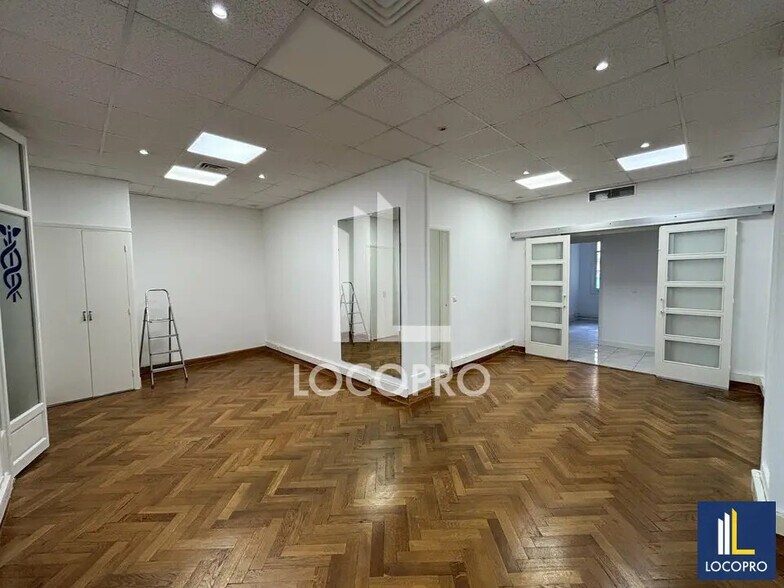 Bureau dans Nice à louer - Photo de l’immeuble – Image 2 sur 12