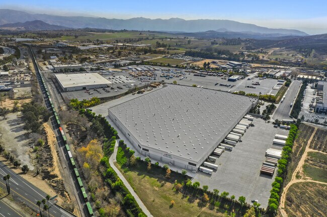 Plus de détails pour 630 Nicholas Rd, Beaumont, CA - Industriel/Logistique à louer