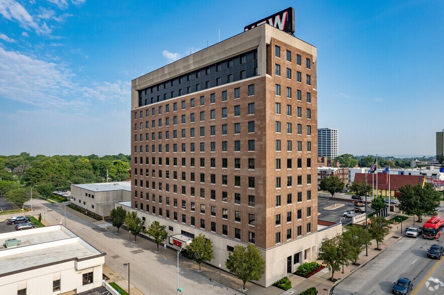 406 W 34th St, Kansas City, MO à louer - Photo de l’immeuble – Image 1 sur 4