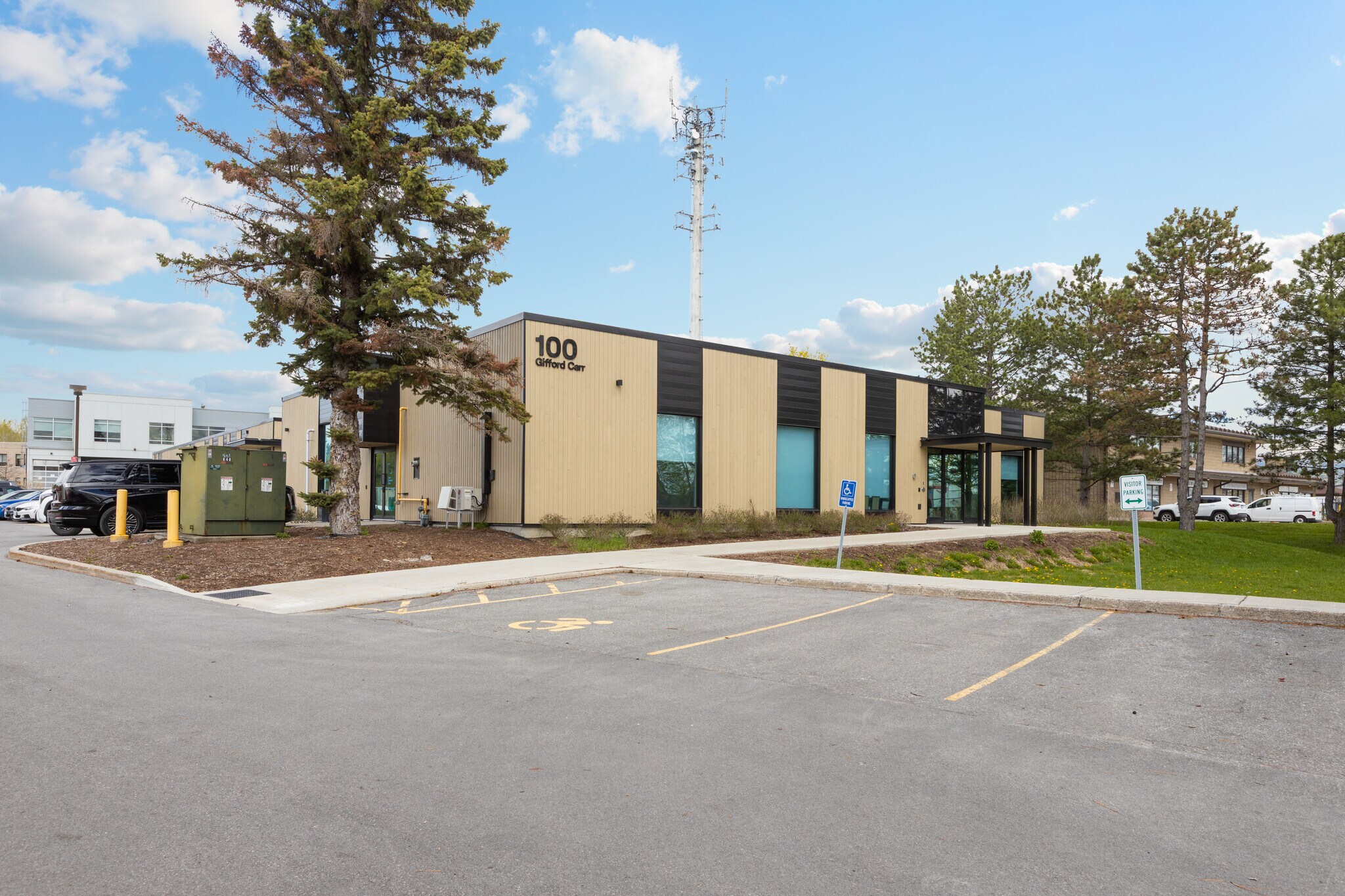 100 Terence Matthews Cres, Ottawa, ON à vendre Photo de l’immeuble– Image 1 sur 6