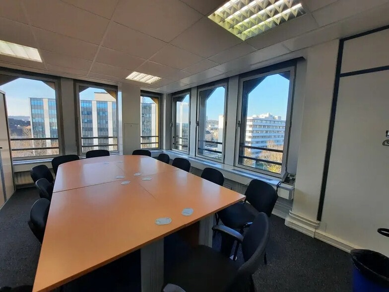 Bureau dans Rouen à louer - Photo de l’immeuble – Image 3 sur 13