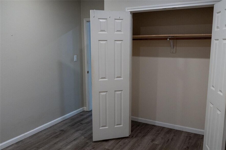 6201 Acacia Dr, Leander, TX à louer - Photo de l’immeuble – Image 3 sur 9