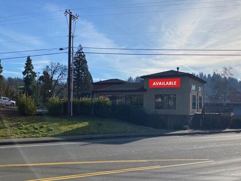 240 Princeton Ave, Gladstone, OR à louer - Photo de l’immeuble – Image 3 sur 8