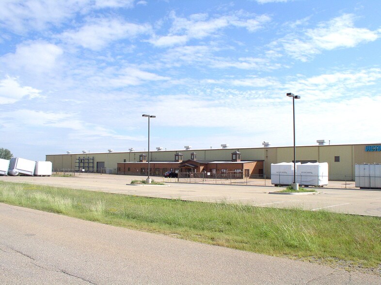 1200 N Maitlen Dr, Cushing, OK à louer - Photo de l’immeuble – Image 2 sur 11
