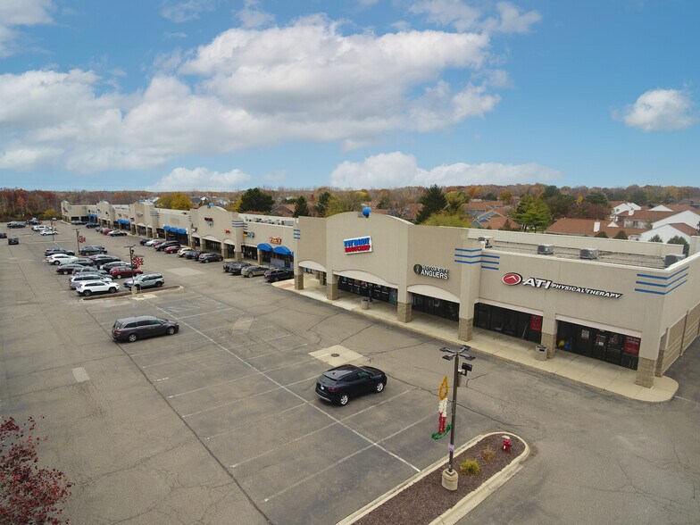 6041-6363 Haggerty Rd, West Bloomfield, MI à louer - Photo principale – Image 1 sur 4
