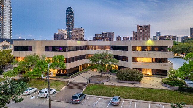 Plus de détails pour 2121 Sage Rd, Houston, TX - Bureau, Bureau/Médical à louer